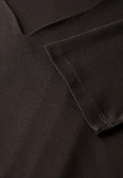 Shirt met hartvormige halslijn