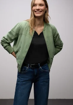 Shirt met hartvormige halslijn