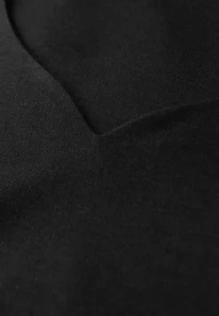 Shirt met hartvormige halslijn