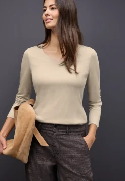Shirt met hartvormige halslijn