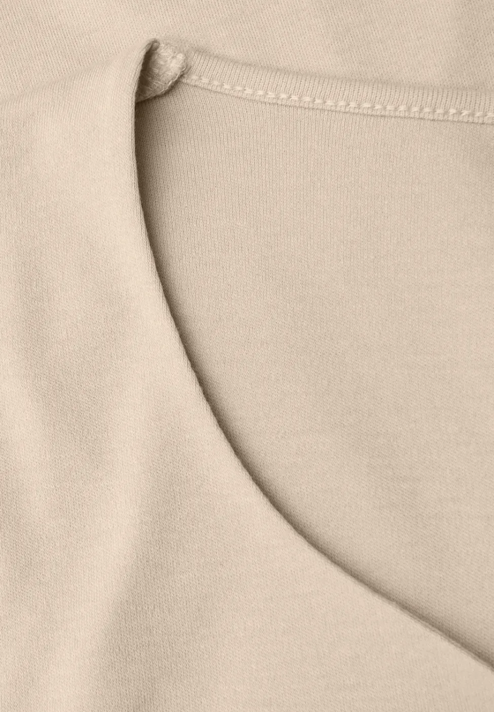 Shirt met hartvormige halslijn