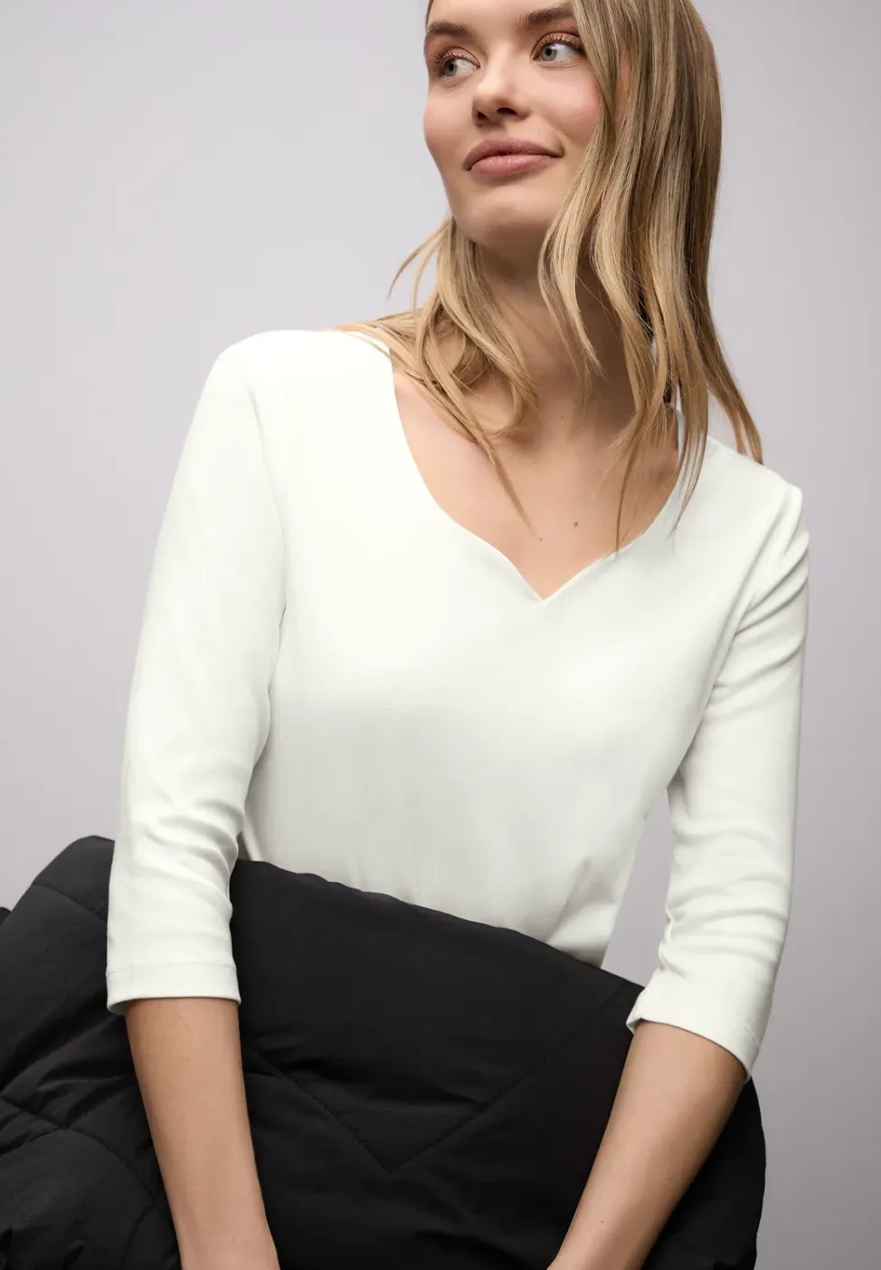 Shirt met hartvormige halslijn