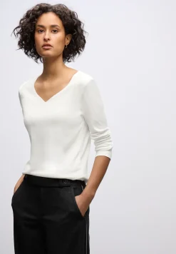 Shirt met hartvormige halslijn
