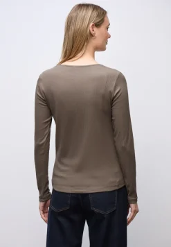 Shirt met hartvormige halslijn