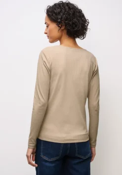 Shirt met hartvormige halslijn