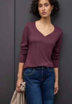 Shirt met hartvormige halslijn