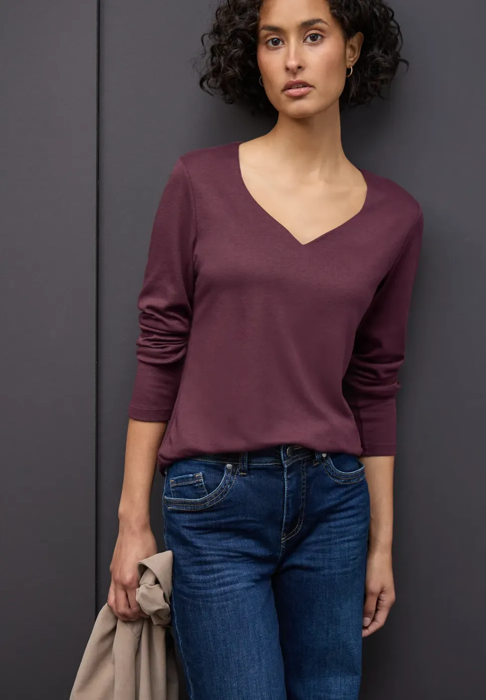 Shirt met hartvormige halslijn