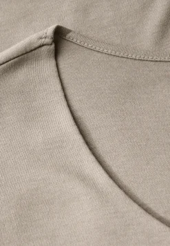 Shirt met hartvormige halslijn