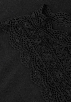 Shirt met kantdetail
