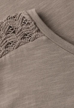 Shirt met kantdetail