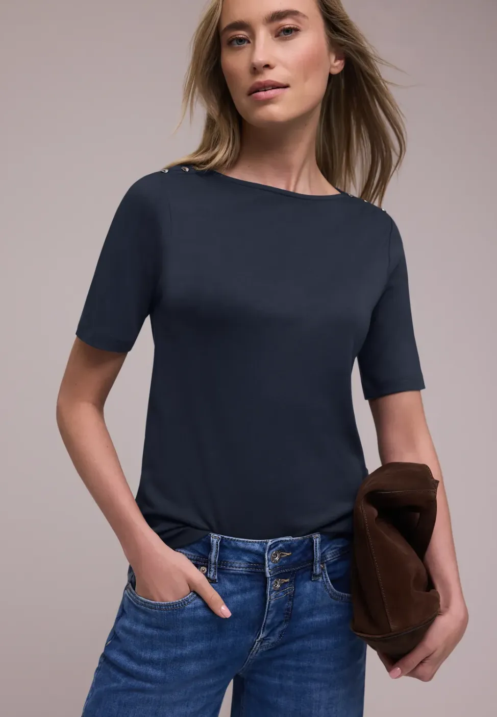 Shirt met knoopdetail