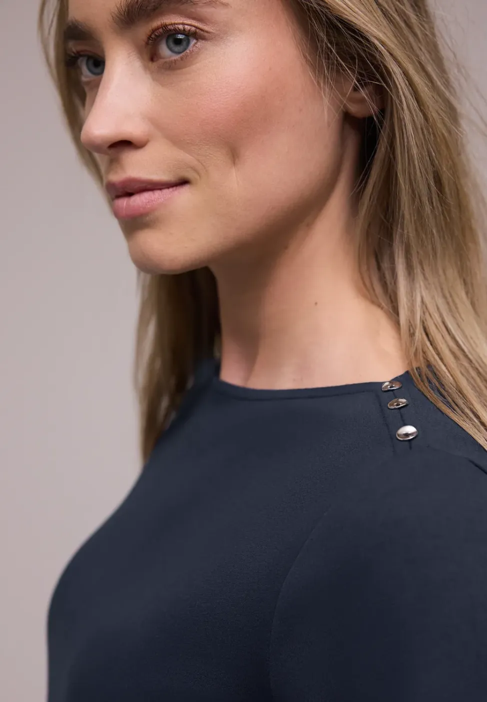 Shirt met knoopdetail