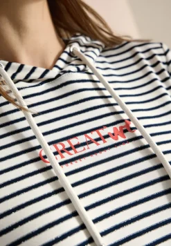 Shirt met korte mouwen, capuchon en glitter