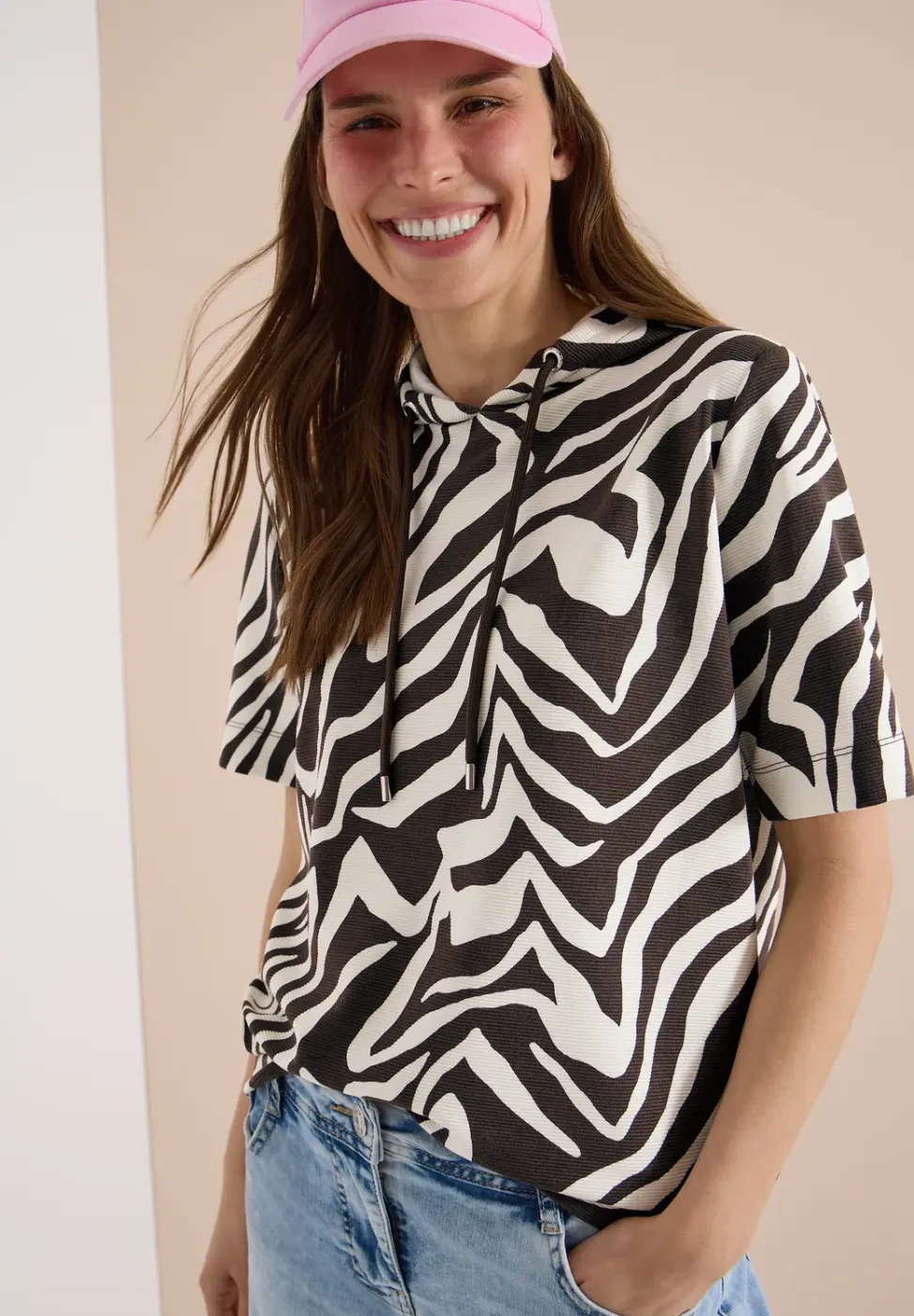 Shirt met korte mouwen, capuchon en structuur