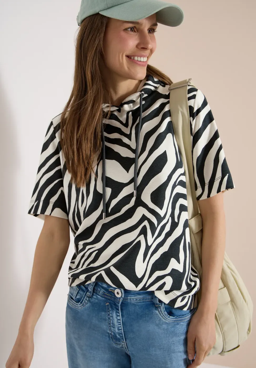 Shirt met korte mouwen, capuchon en structuur