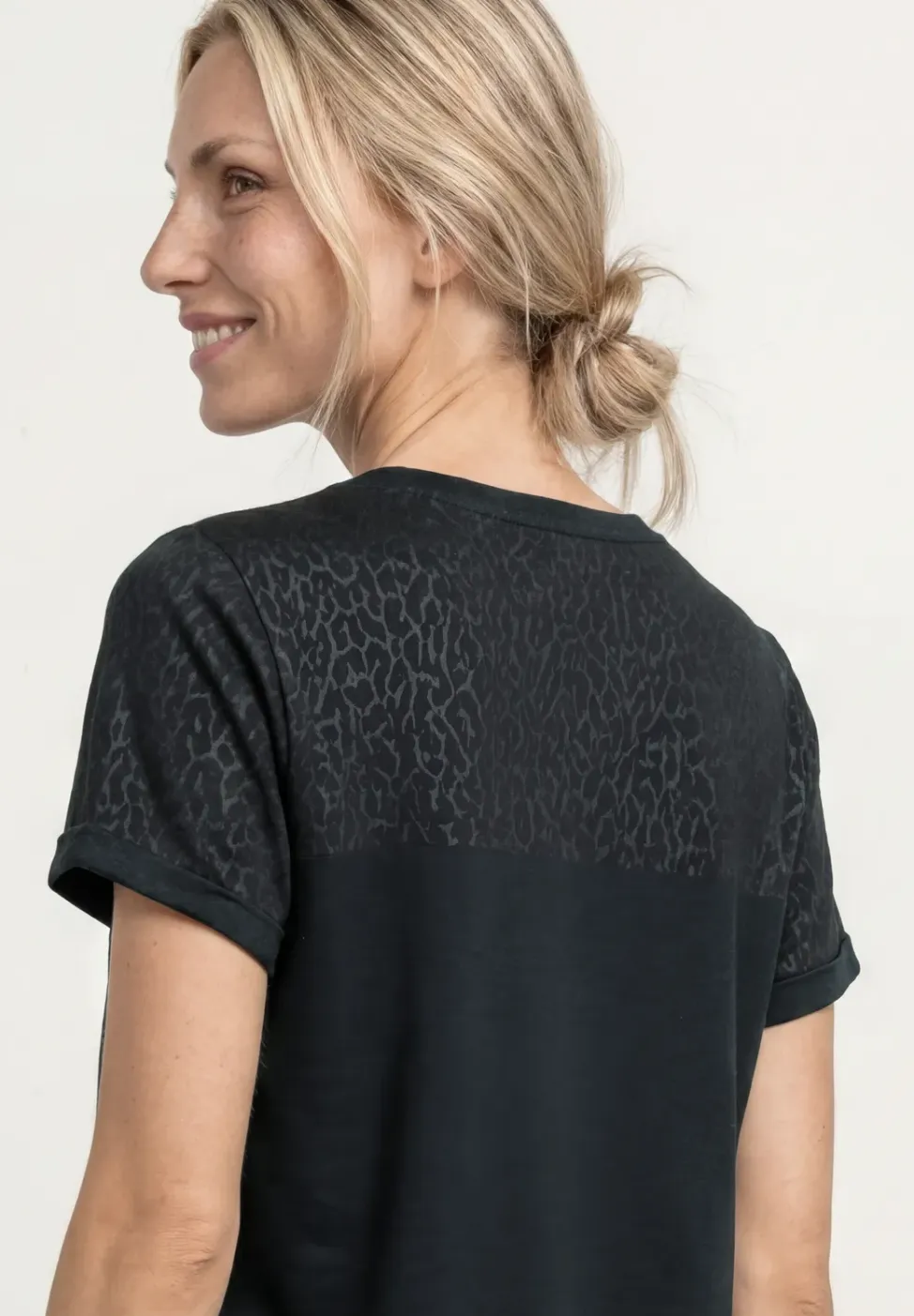 Shirt met korte mouwen en burnout details