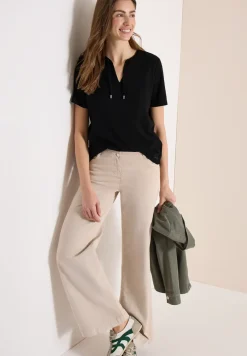 Shirt met korte mouwen en gespleten hals