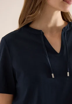 Shirt met korte mouwen en gespleten hals