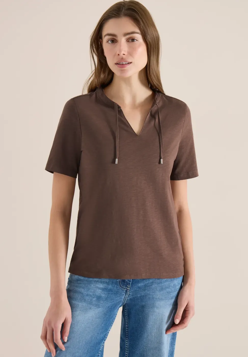 Shirt met korte mouwen en gespleten hals
