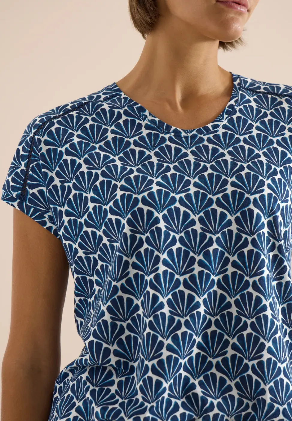 Shirt met korte mouwen en kanten detail