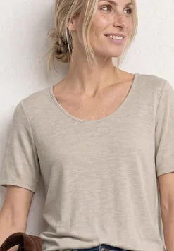 Shirt met korte mouwen en knoopdetail