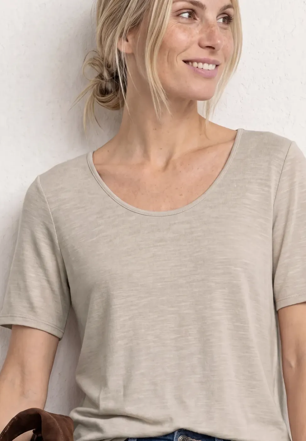 Shirt met korte mouwen en knoopdetail