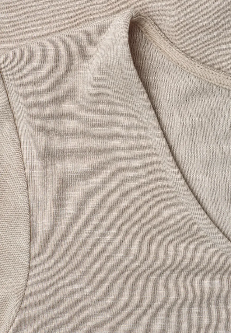 Shirt met korte mouwen en knoopdetail