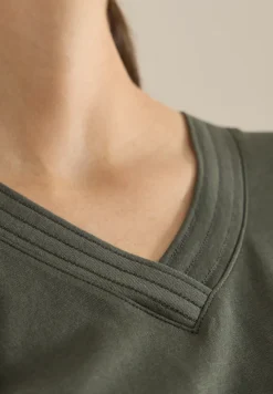 Shirt met korte mouwen en V-hals in effen kleur