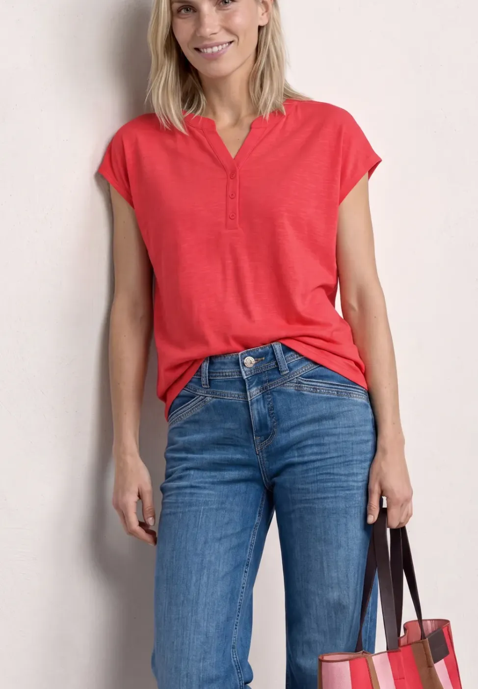 Shirt met losse schouders en gespleten hals