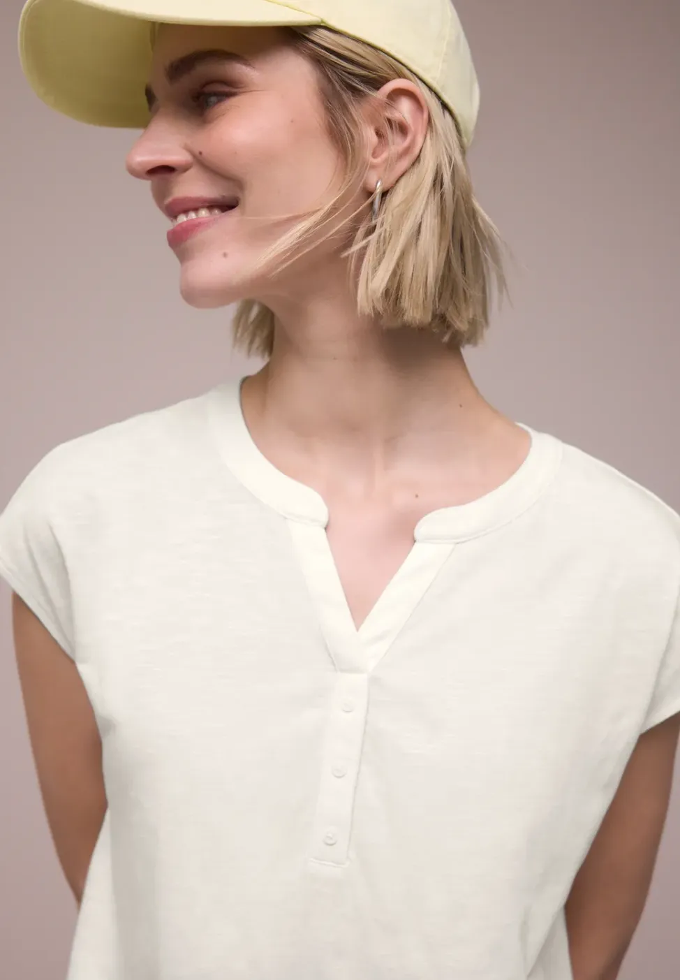 Shirt met losse schouders en gespleten hals