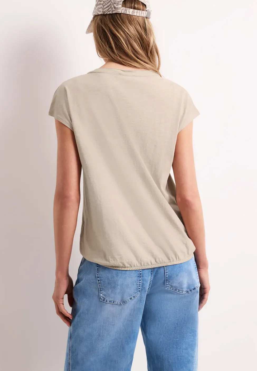 Shirt met losse schouders en gespleten hals