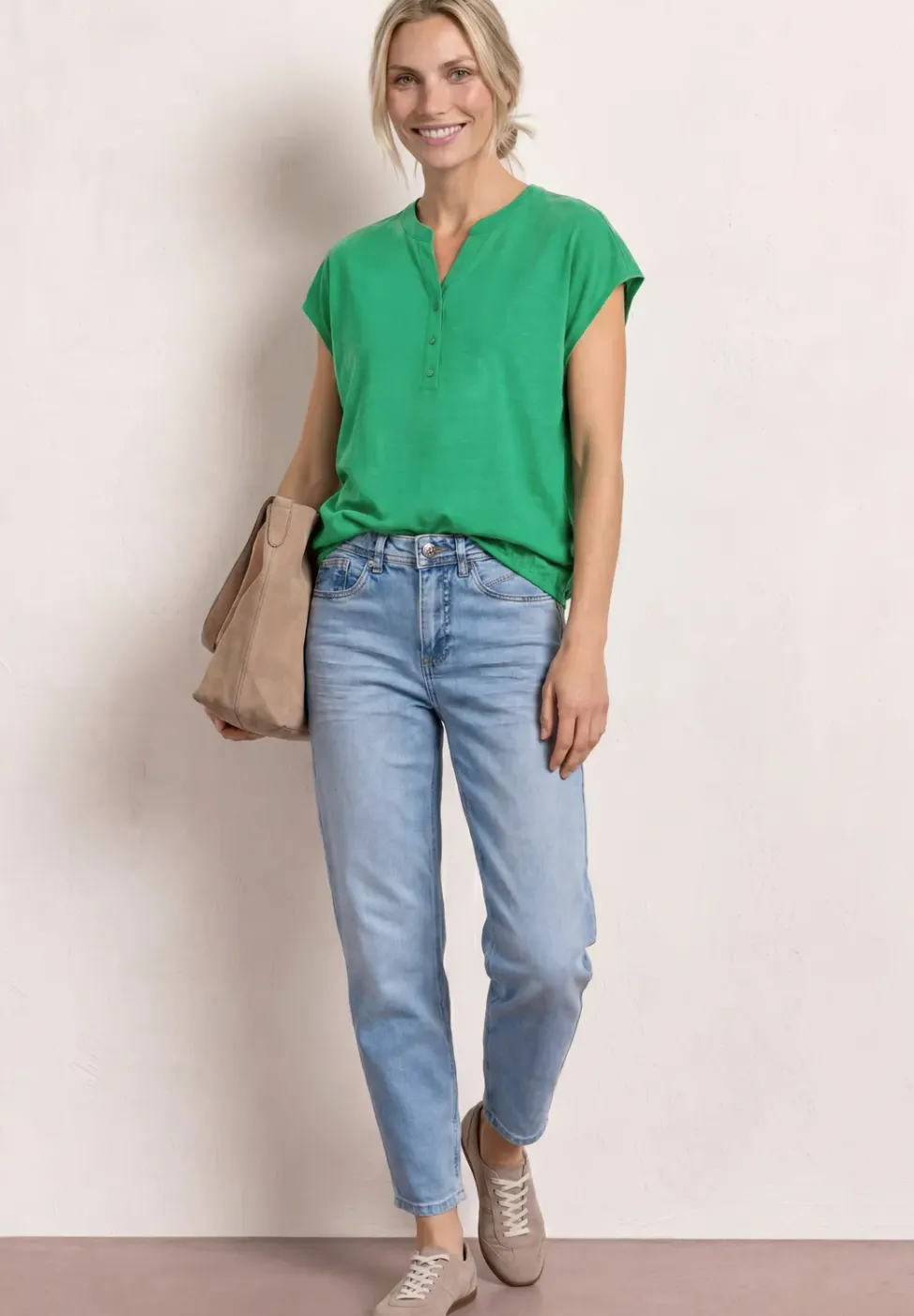 Shirt met losse schouders en gespleten hals