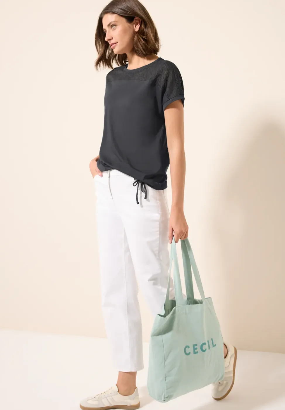 Shirt met mesh detail