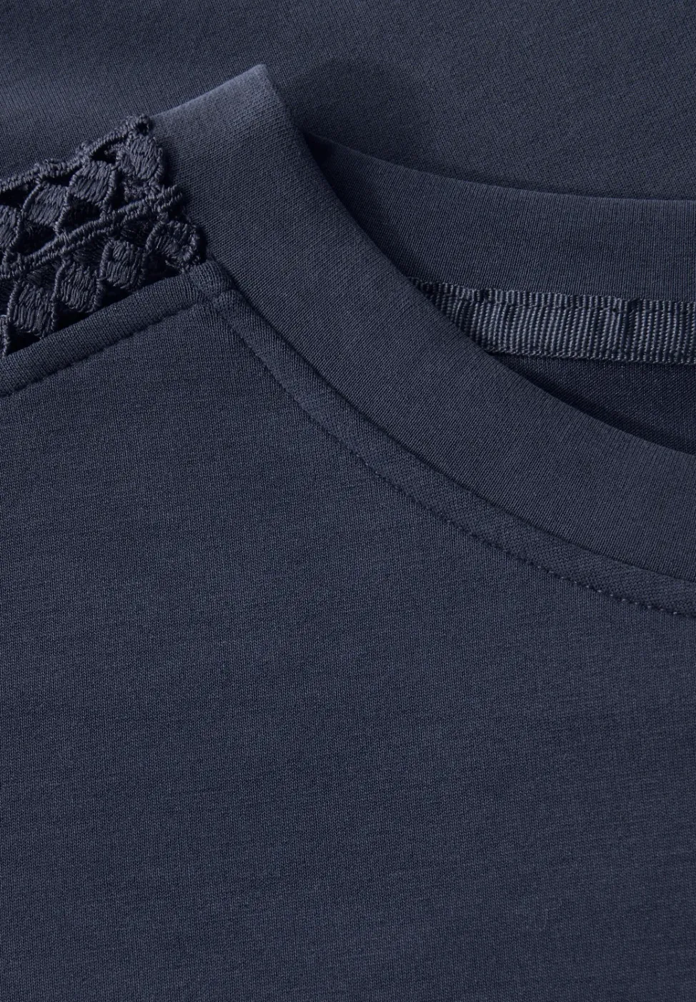 Shirt met mesh detail