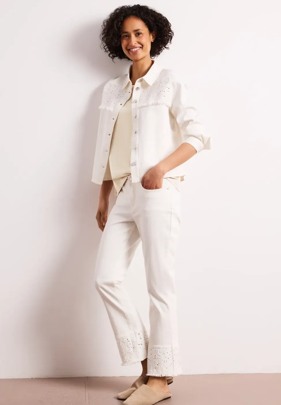 Shirt met overhangende schouder en decoratieve tape