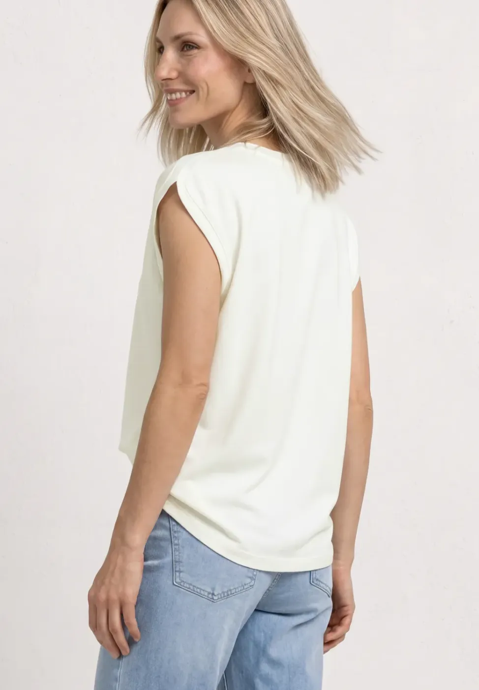 Shirt met overhangende schouders en rimpels