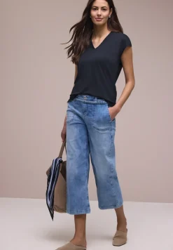 Shirt met overhangende schouders en V-hals