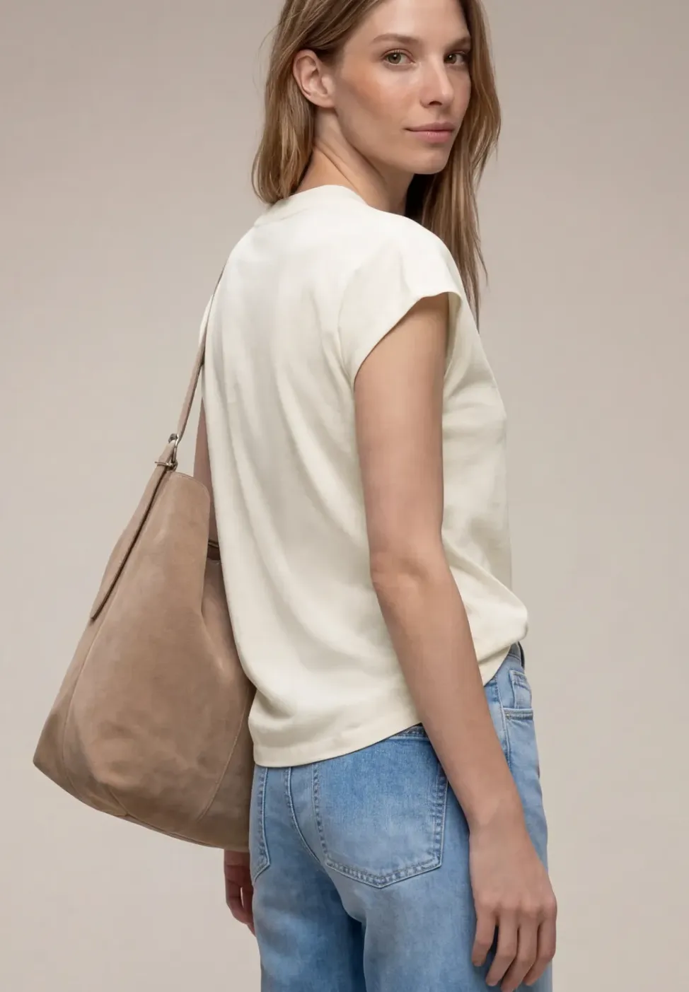 Shirt met overhangende schouders en V-hals