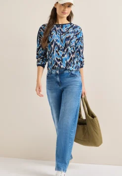 Shirt met patroon en tape