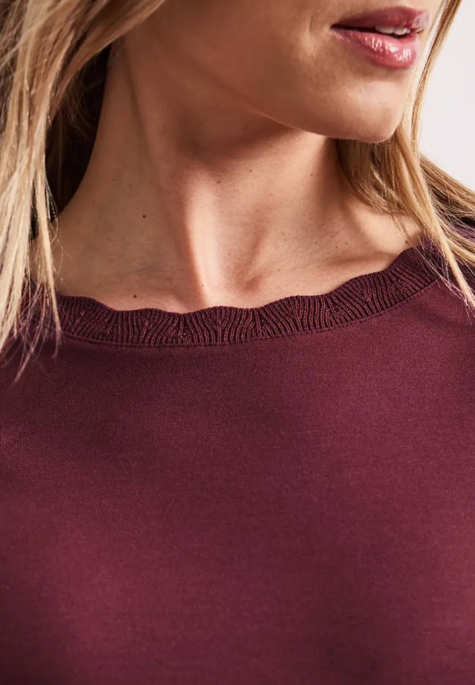 Shirt met ronde hals en decoratieve tape