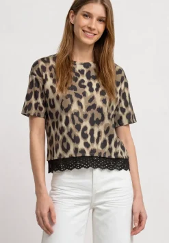 Shirt met ronde hals en kant