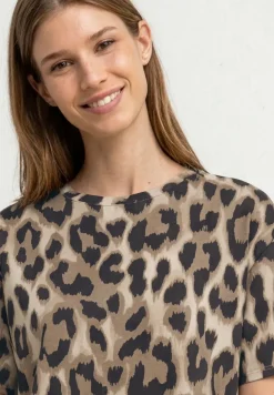 Shirt met ronde hals en kant