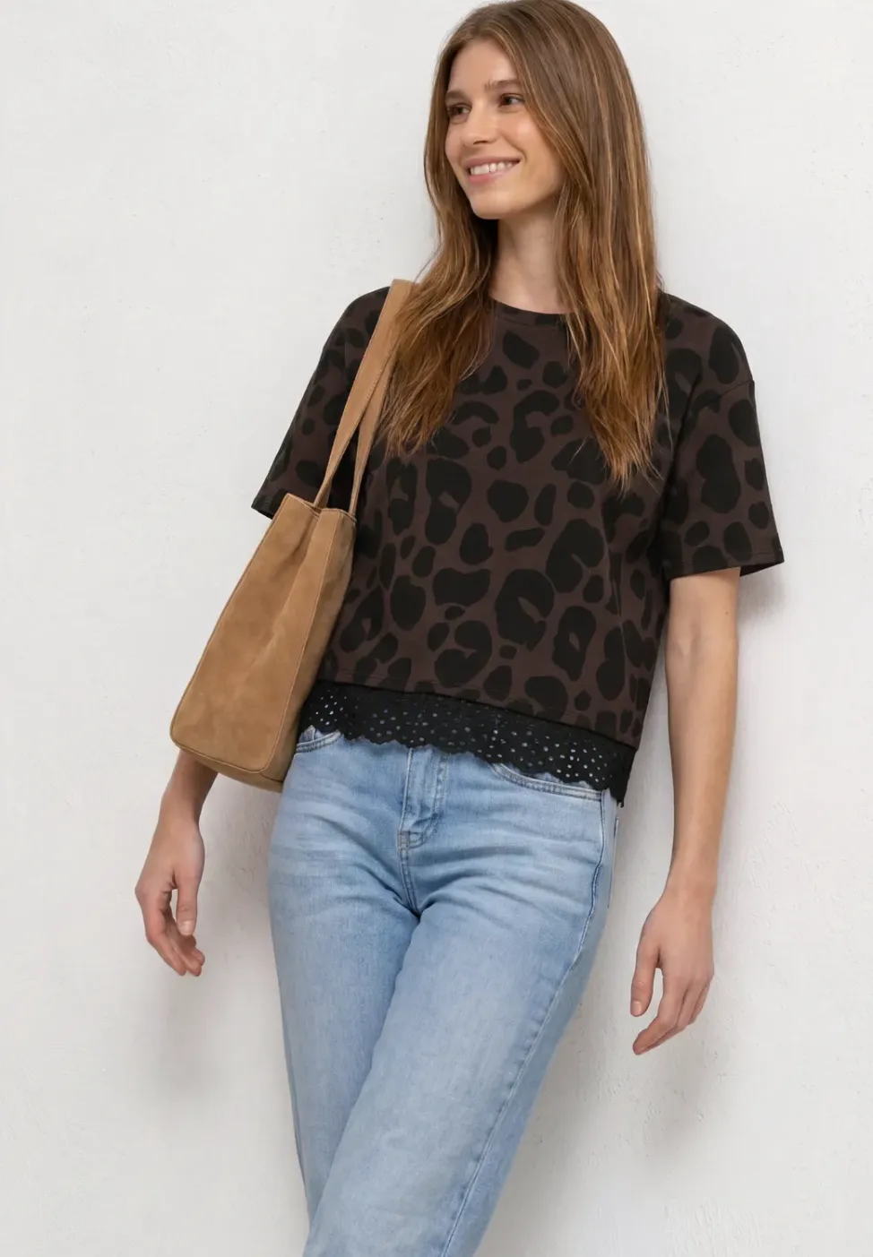 Shirt met ronde hals en kant