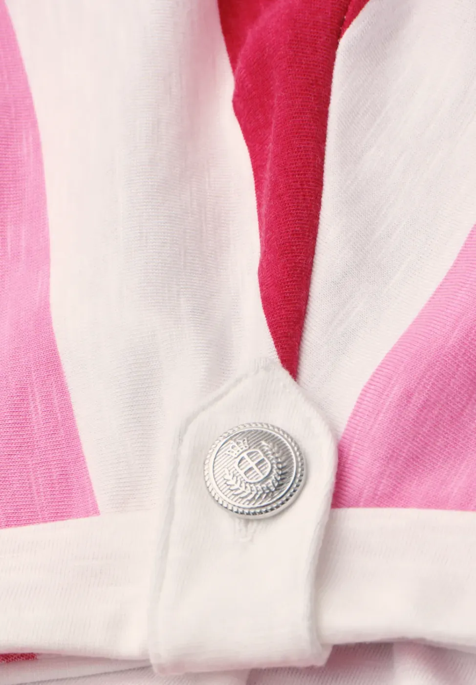 Shirt met ronde hals en knoopdetails