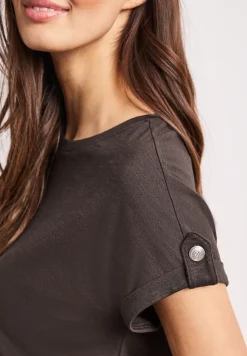 Shirt met ronde hals en knoopdetails