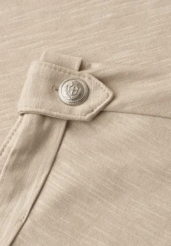 Shirt met ronde hals en knoopdetails