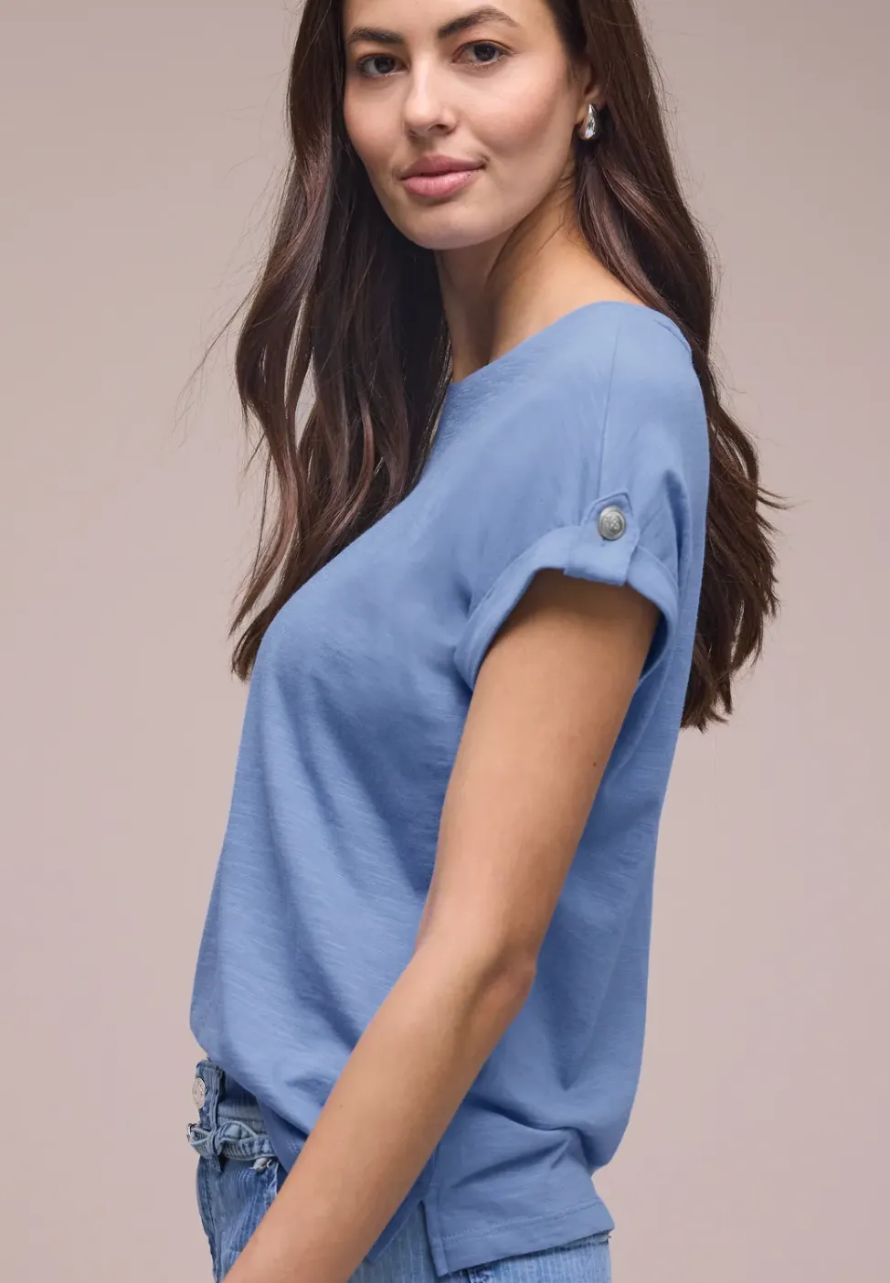 Shirt met ronde hals en knoopdetails