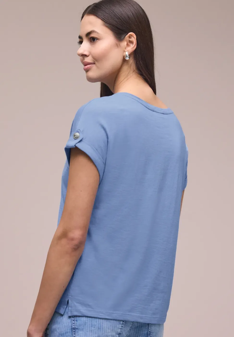 Shirt met ronde hals en knoopdetails