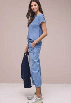 Shirt met ronde hals en knoopdetails