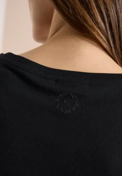 Shirt met ronde hals en omslagdetail